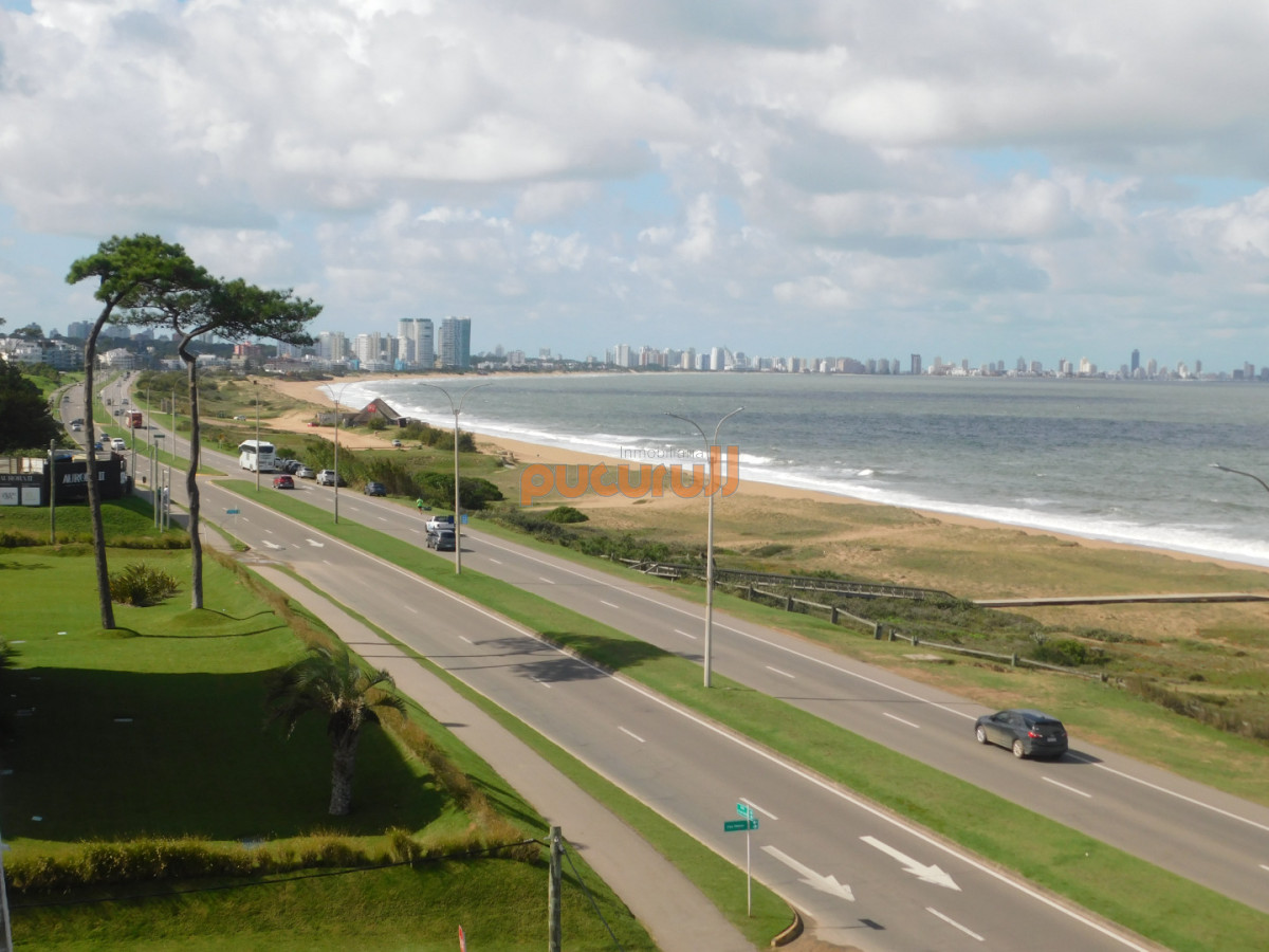 Apartamento ID.2669 - PENT HOUSE EN PINARES PRIMERA FILA 3 DORMITORIOS A ESTRENAR