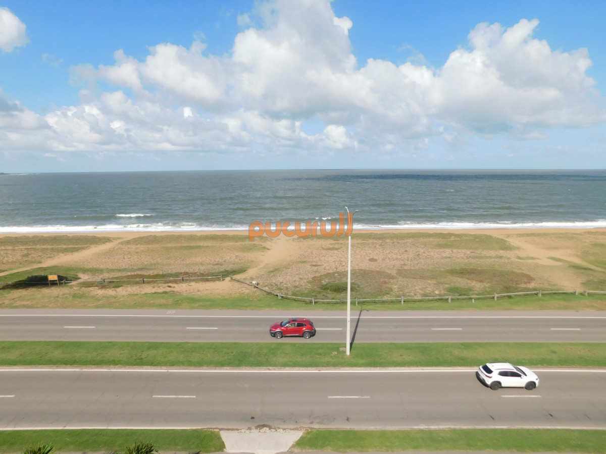 Apartamento ID.2669 - PENT HOUSE EN PINARES PRIMERA FILA 3 DORMITORIOS A ESTRENAR