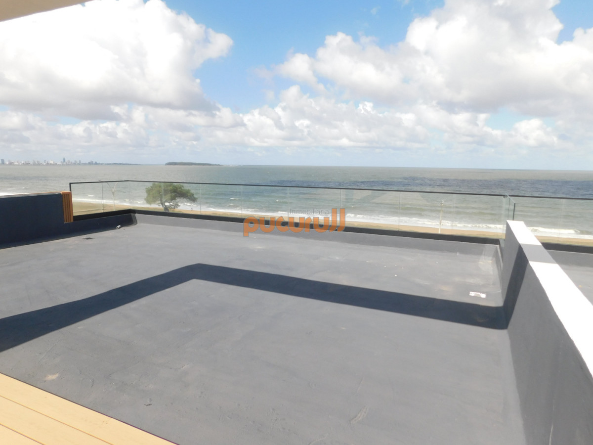 Apartamento ID.2669 - PENT HOUSE EN PINARES PRIMERA FILA 3 DORMITORIOS A ESTRENAR