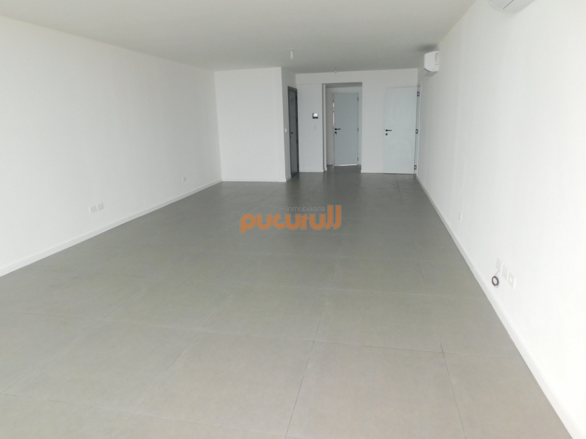 Apartamento ID.2669 - PENT HOUSE EN PINARES PRIMERA FILA 3 DORMITORIOS A ESTRENAR