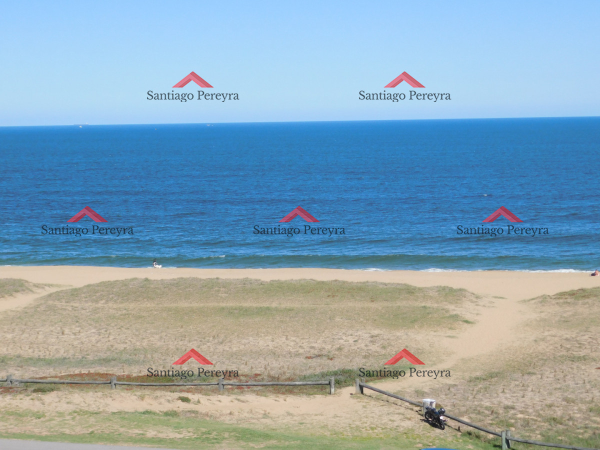 Apartamento ID.17012 - PENT HOUSE EN PINARES PRIMERA FILA 3 DORMITORIOS A ESTRENAR
