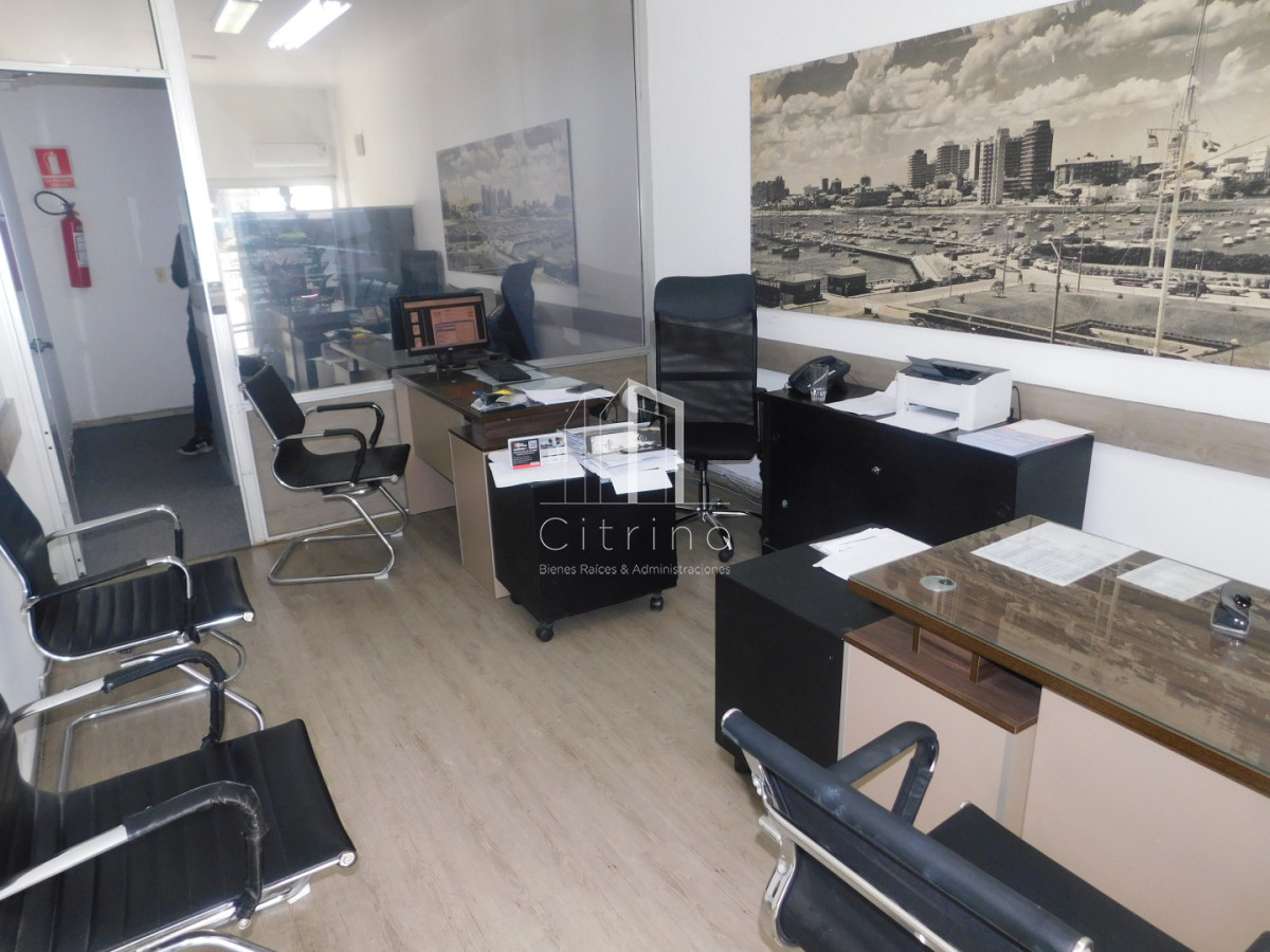 Local Comercial ID.2704 - LOCAL EN VENTA EN PENINSULA 