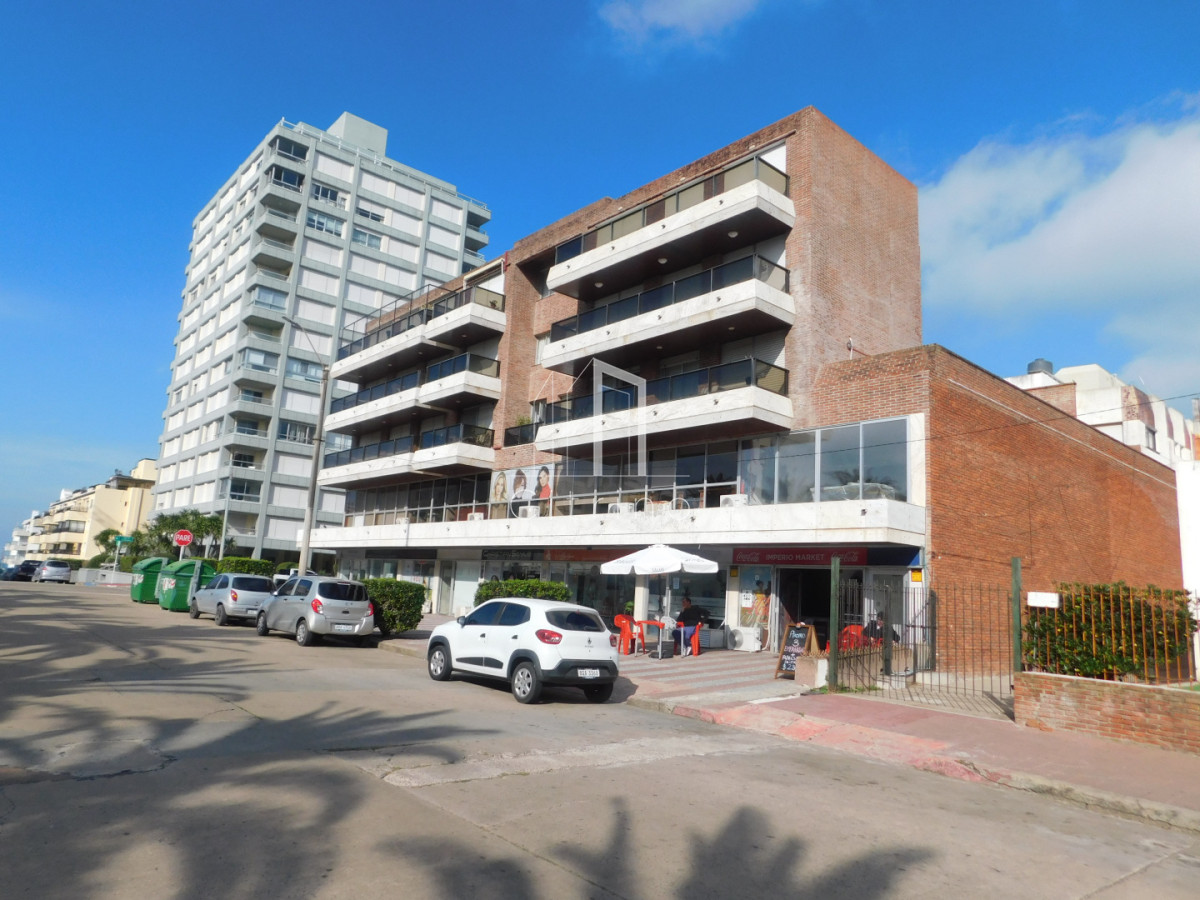 Local Comercial ID.2704 - LOCAL EN VENTA EN PENINSULA 