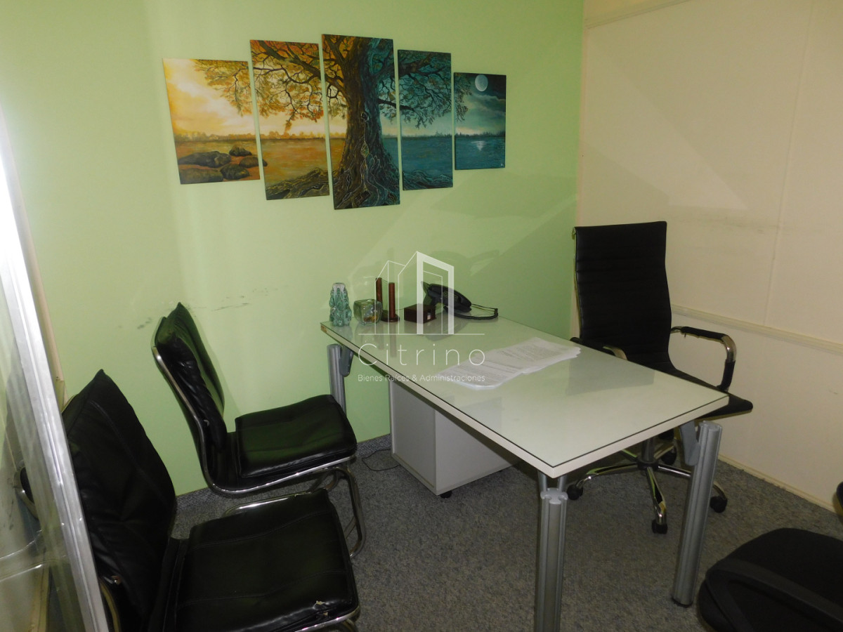 Local Comercial ID.2704 - LOCAL EN VENTA EN PENINSULA 