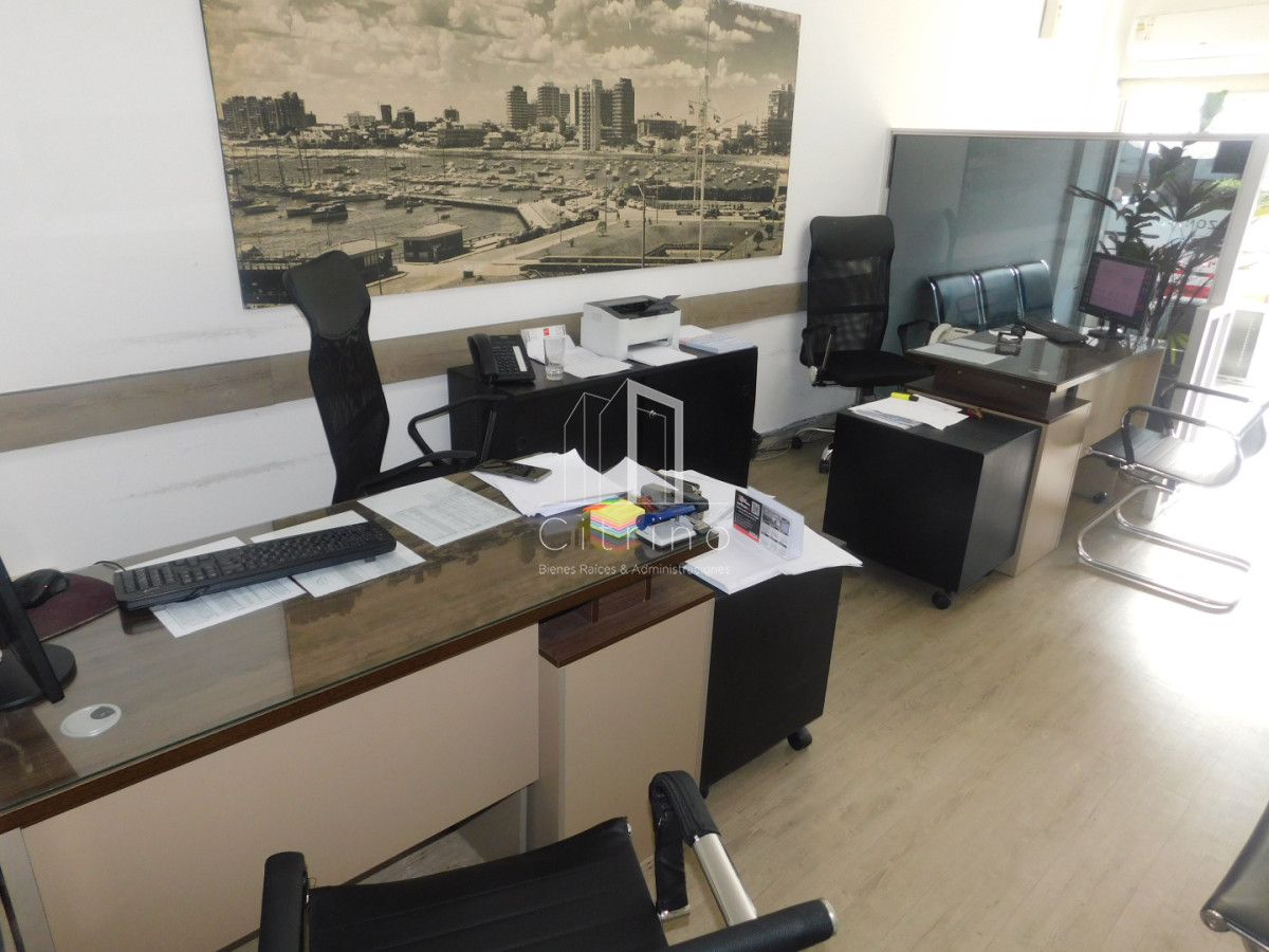 Local Comercial ID.2704 - LOCAL EN VENTA EN PENINSULA 
