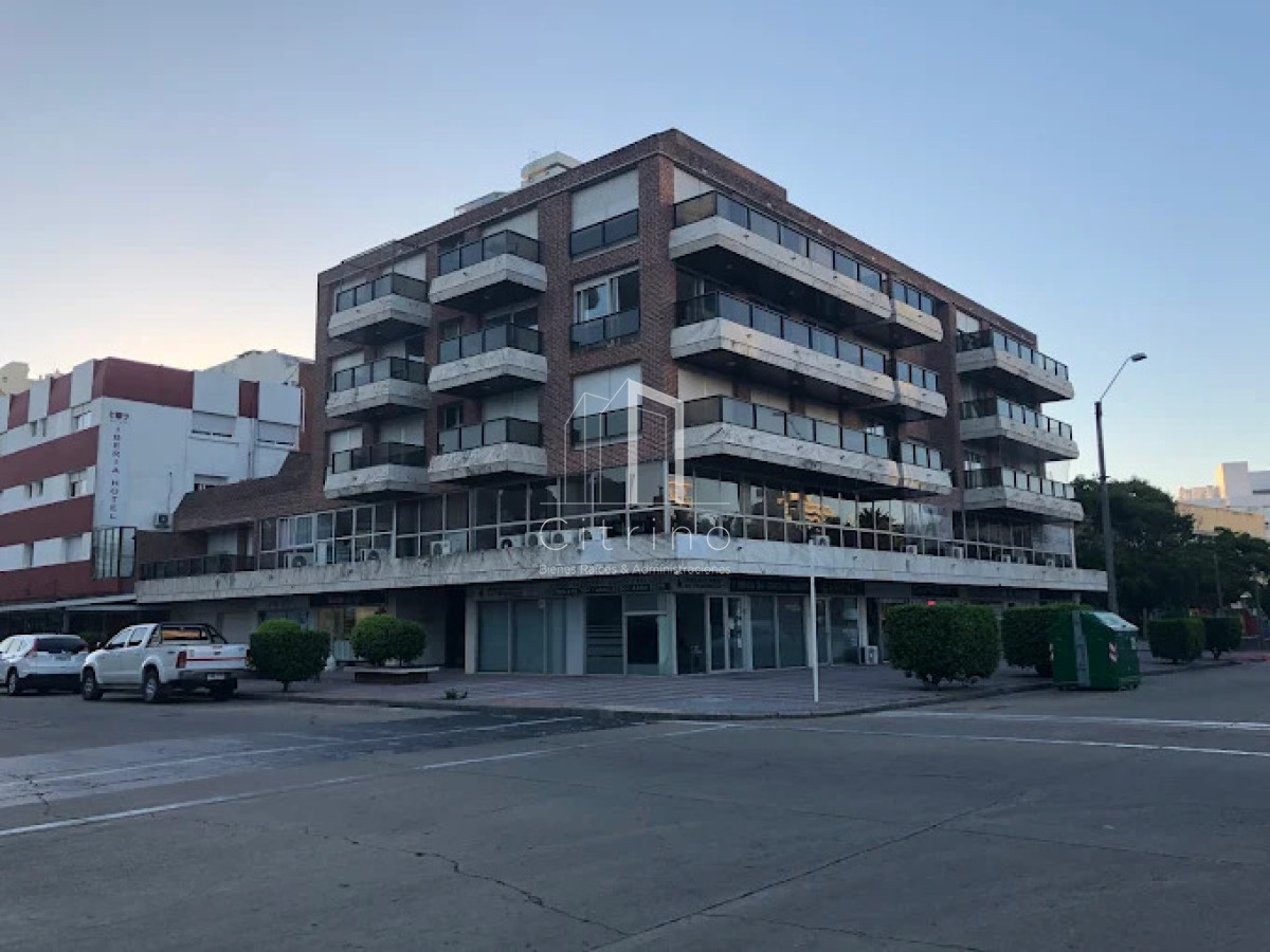 Local Comercial ID.2704 - LOCAL EN VENTA EN PENINSULA 