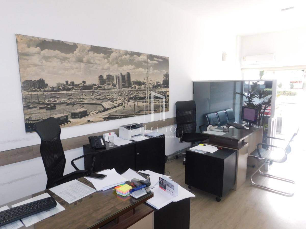 Local Comercial ID.2704 - LOCAL EN VENTA EN PENINSULA 