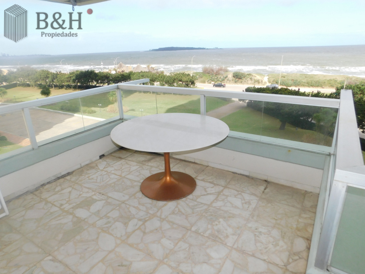 Apartamento ID.7787 - APARTAMENTO EN VENTA 3 DORMITORIOS EN PLAYA MANSA