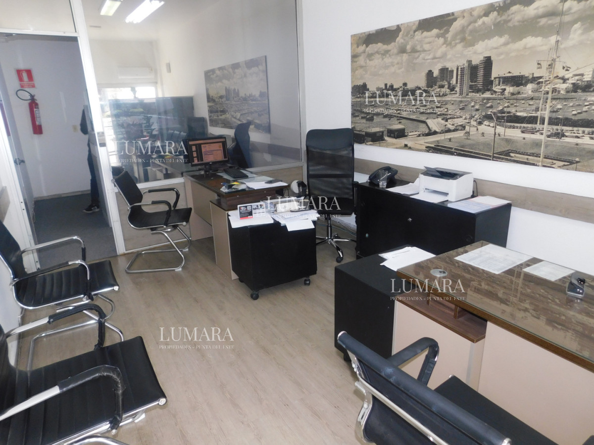 Local Comercial ID.3575 - LOCAL EN VENTA EN PENINSULA 
