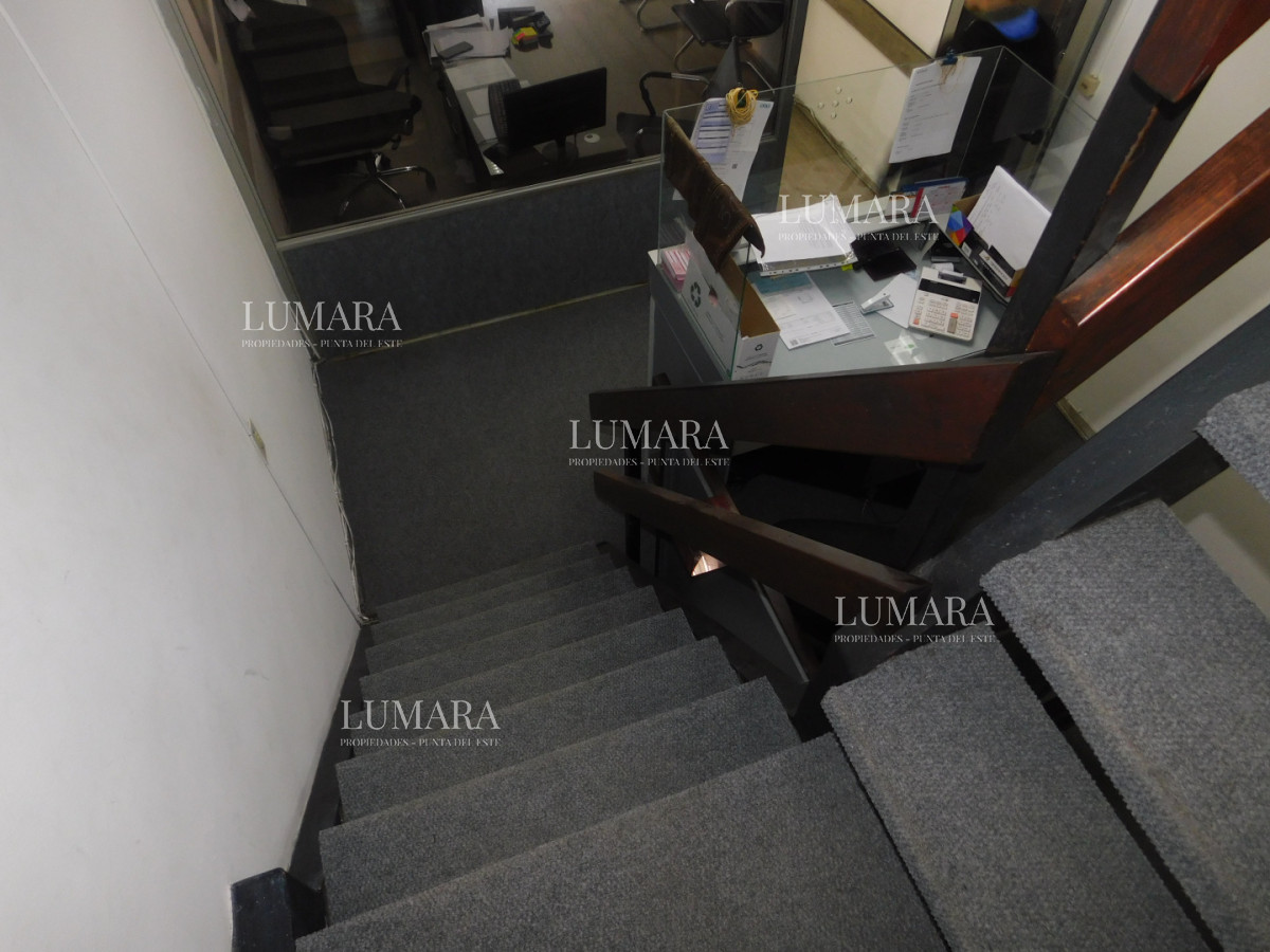 Local Comercial ID.3575 - LOCAL EN VENTA EN PENINSULA 