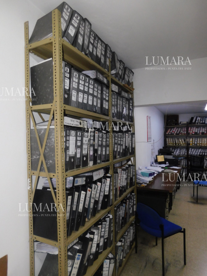 Local Comercial ID.3575 - LOCAL EN VENTA EN PENINSULA 