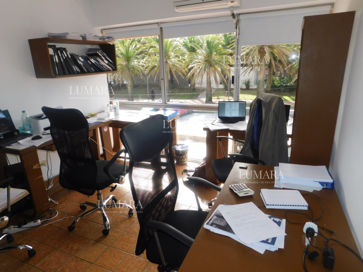 Local Comercial ID.3575 - LOCAL EN VENTA EN PENINSULA 