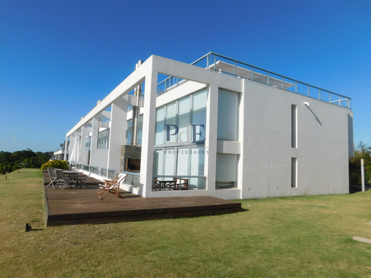 Apartamento en venta de 2 dormitorios en Punta Ballena. - Imagen 13