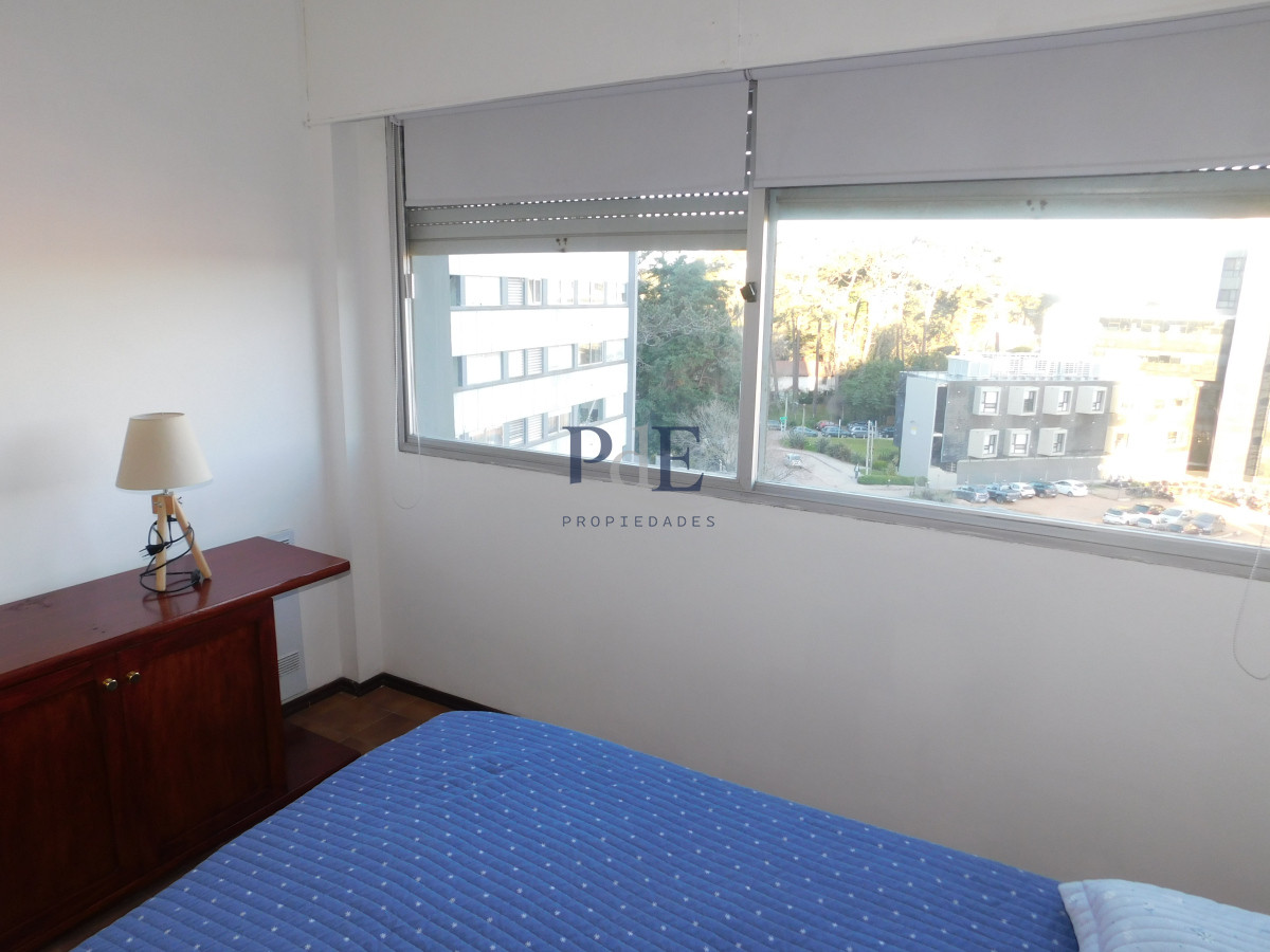 Apartamento en Av. Roosevelt 1 dormitorio con servicio. Punta del Este. - Imagen 6