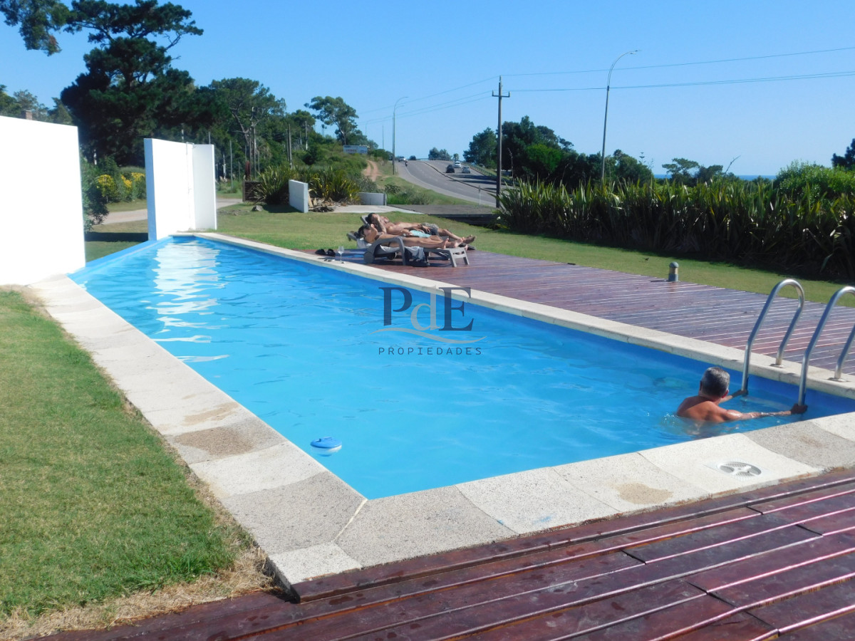 Apartamento en venta de 2 dormitorios en Punta Ballena. - Imagen 11