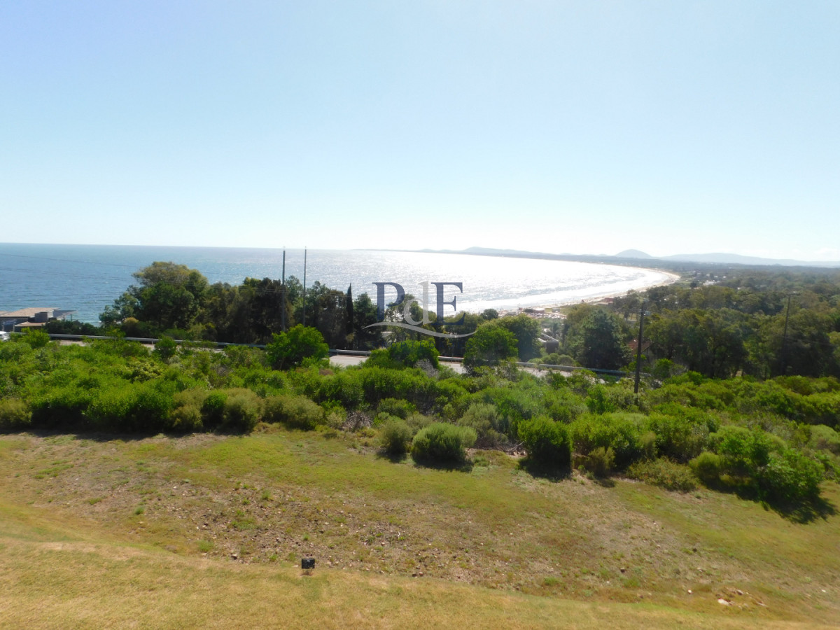 Apartamento en venta de 2 dormitorios en Punta Ballena. - Imagen 32