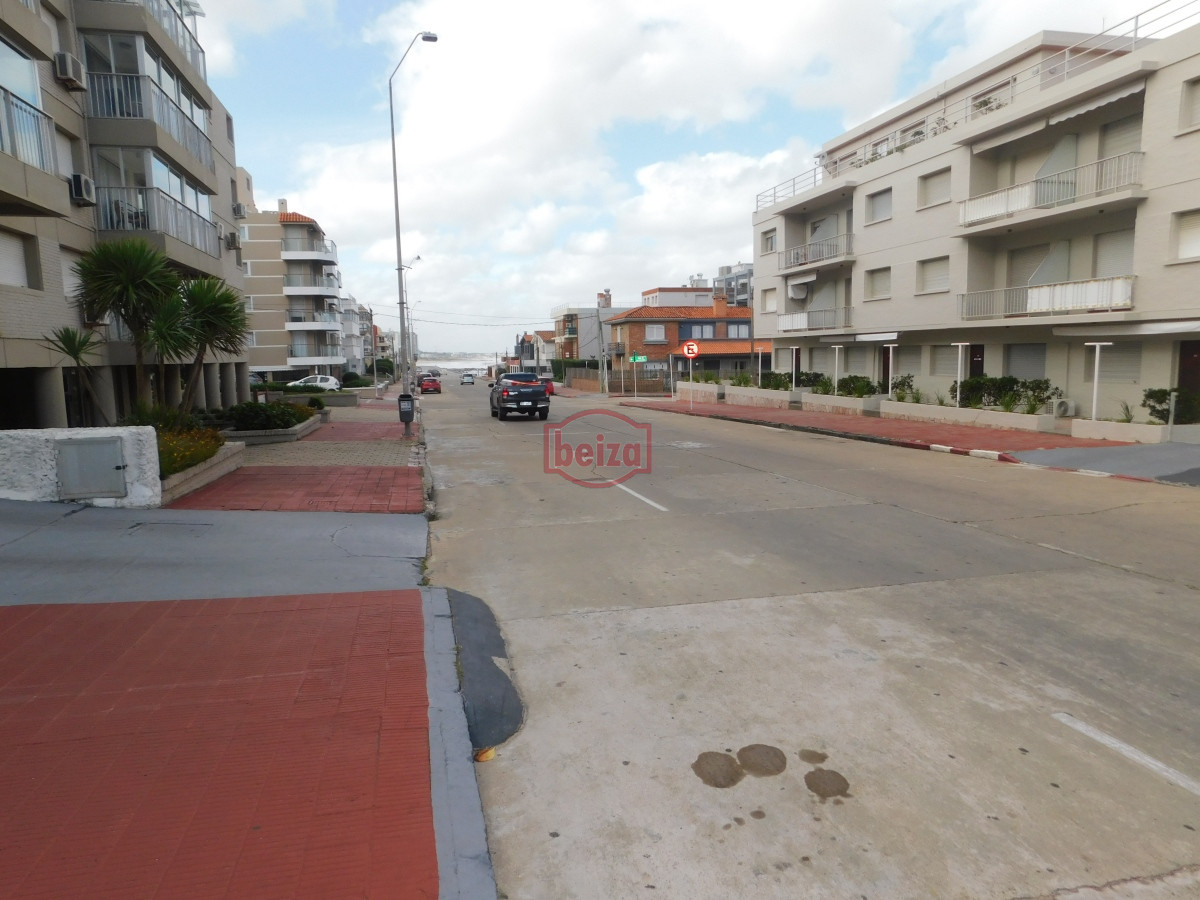 Apartamento ID.166822/Espectacular-departamento-a-metros-del-Mar - APARTAMENTO EN VENTA 1 DORMITORIO y MEDIO PENINSULA