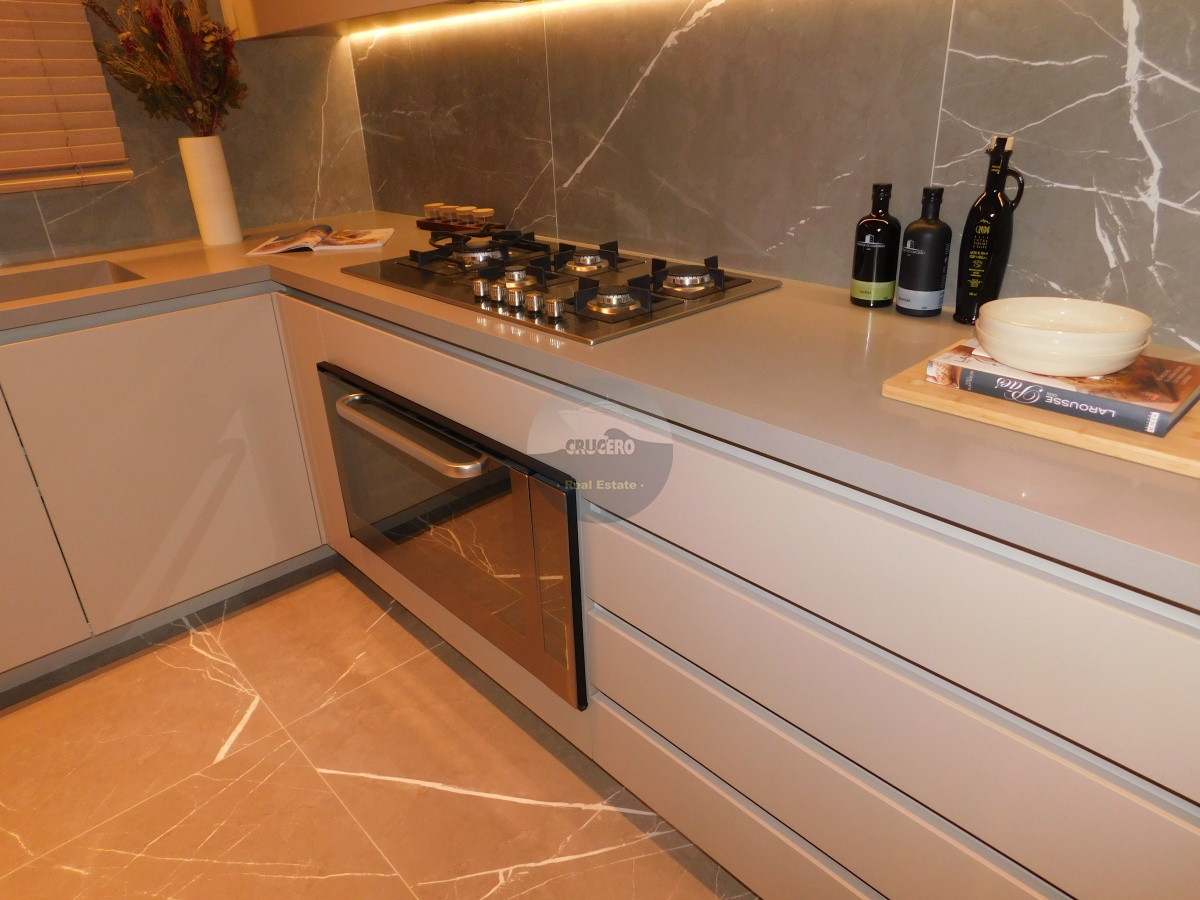 Apartamento ID.6215 - VENTA APARTAMENTO 3 DORMITORIOS EN PORTO ALEGRE