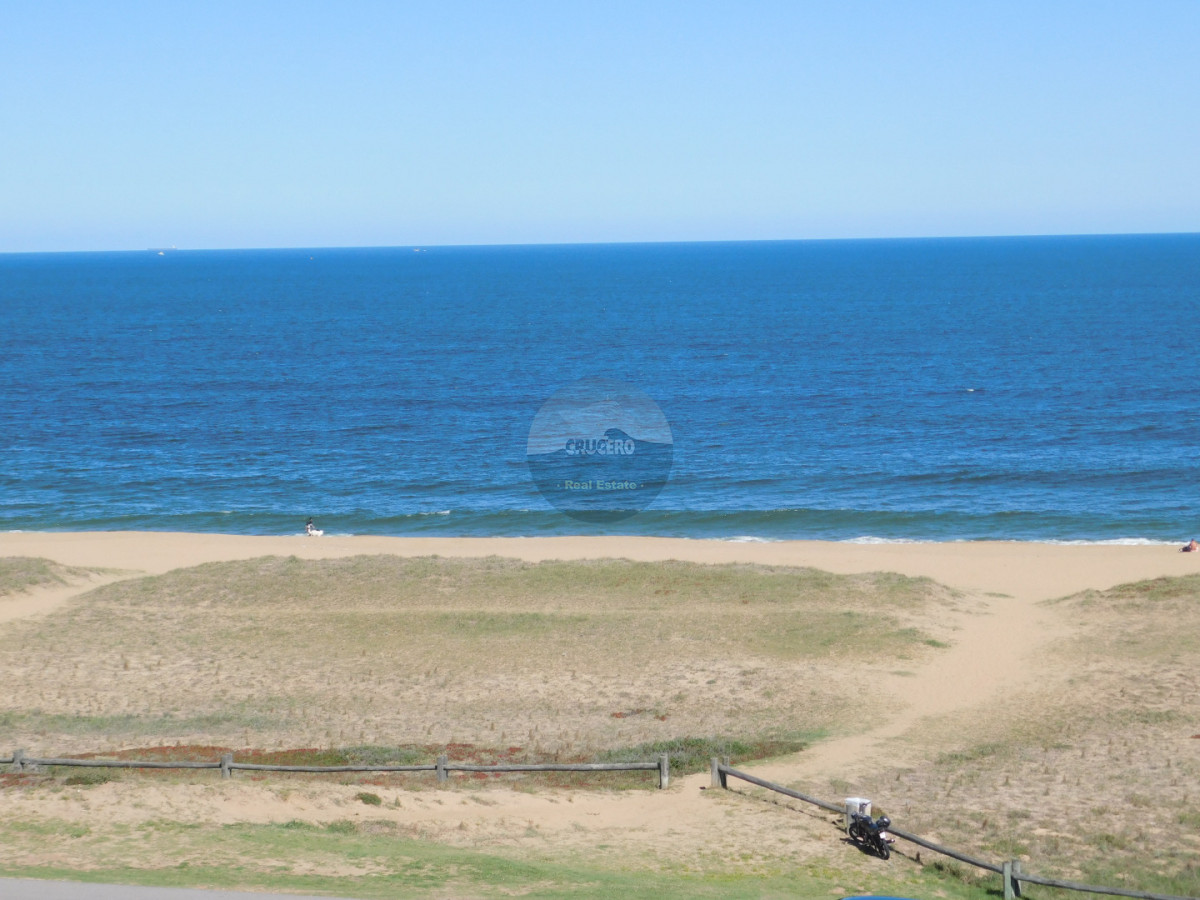 Apartamento ID.6540 - PENT HOUSE EN PINARES PRIMERA FILA 3 DORMITORIOS A ESTRENAR