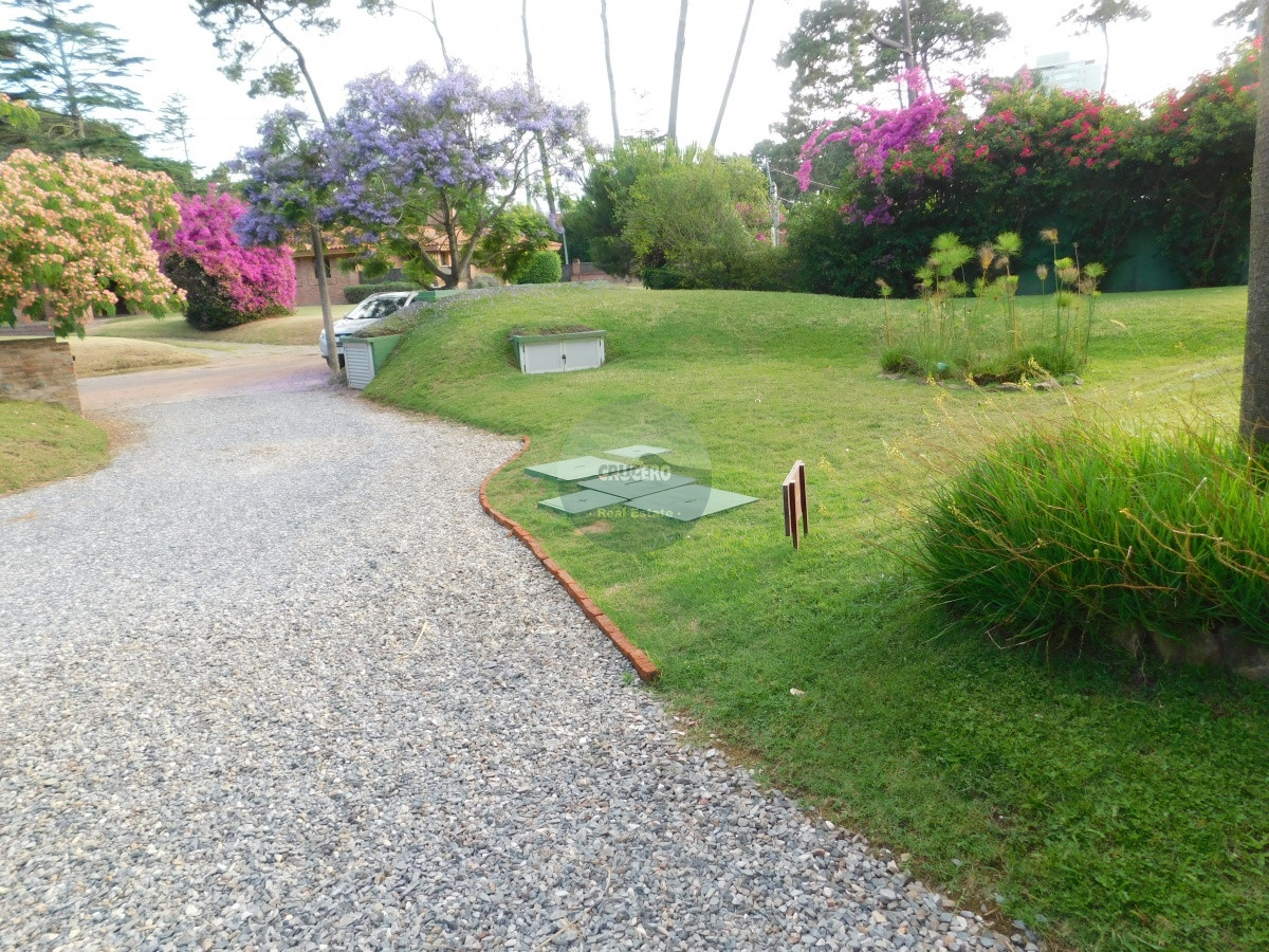 Apartamento ID.2024 - Apartamento en Punta del Este, Cantegril