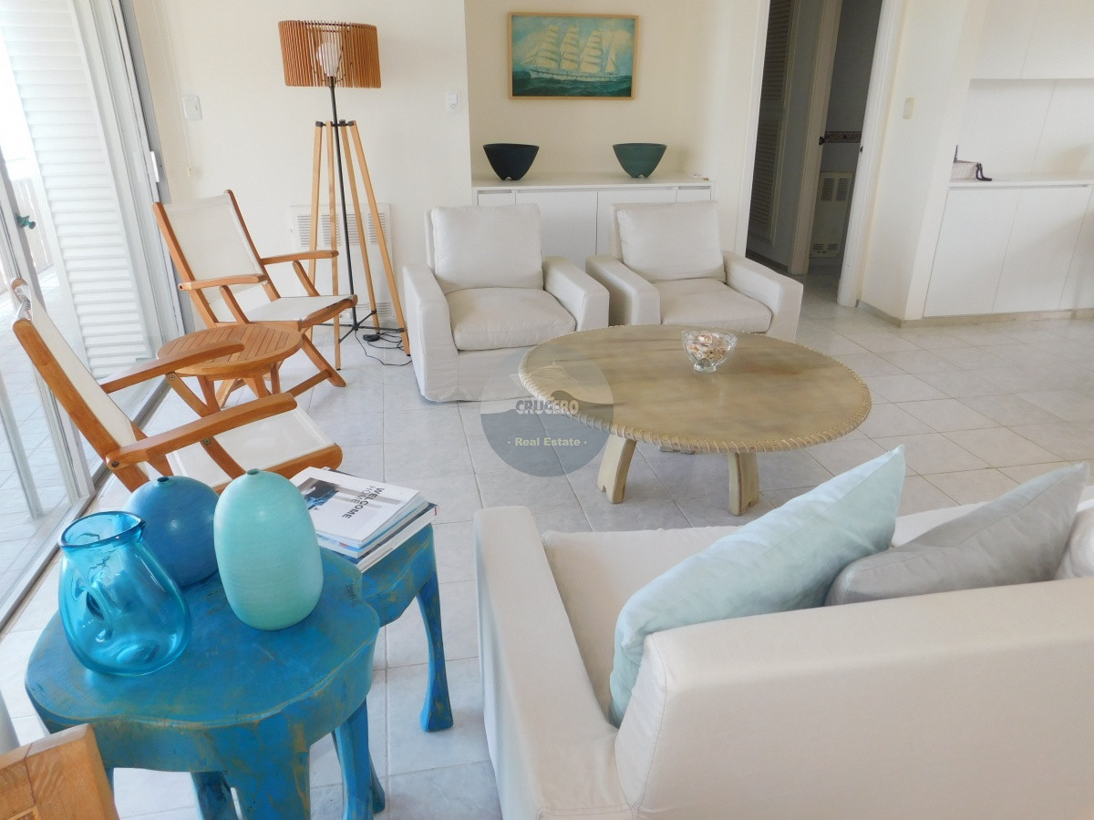 Apartamento ID.5887 - VENTA APARTAMENTO 3 DORMITORIOS MAS DEPENDENCIA BRAVA