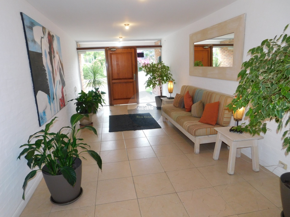 Apartamento ID.2024 - Apartamento en Punta del Este, Cantegril