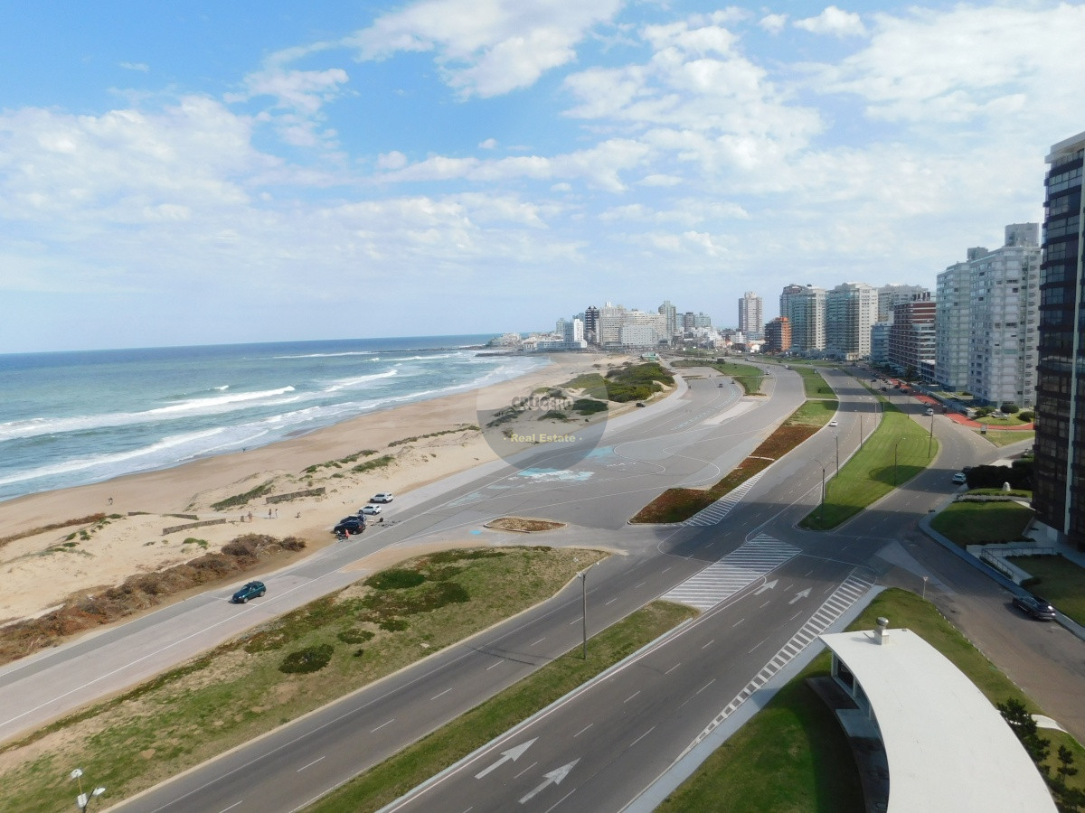 Apartamento ID.5887 - VENTA APARTAMENTO 3 DORMITORIOS MAS DEPENDENCIA BRAVA