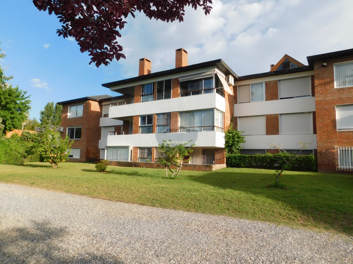 Apartamento ID.2024 - Apartamento en Punta del Este, Cantegril