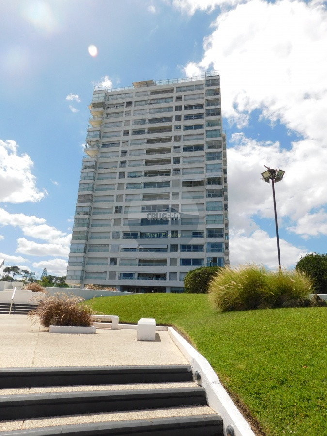 Apartamento ID.1144 - ALQUILER DEPARTAMENTO MANSA 3 DORMITORIOS MAS DEPENDENCIA