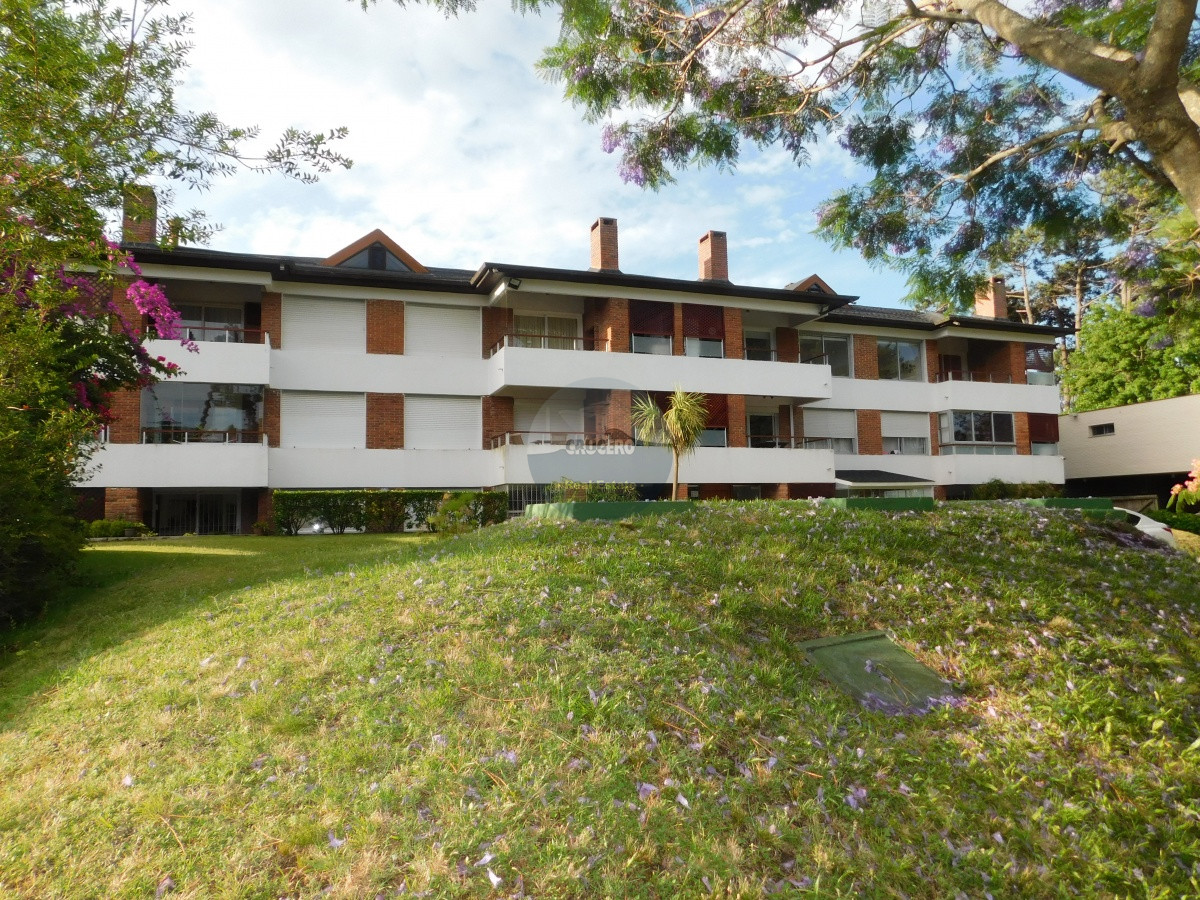 Apartamento ID.2024 - Apartamento en Punta del Este, Cantegril