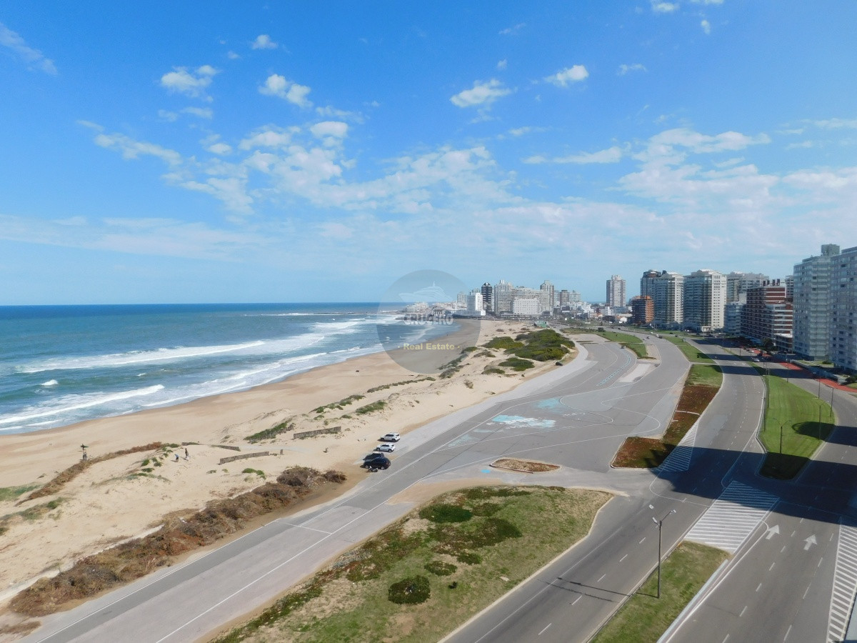 Apartamento ID.5887 - VENTA APARTAMENTO 3 DORMITORIOS MAS DEPENDENCIA BRAVA