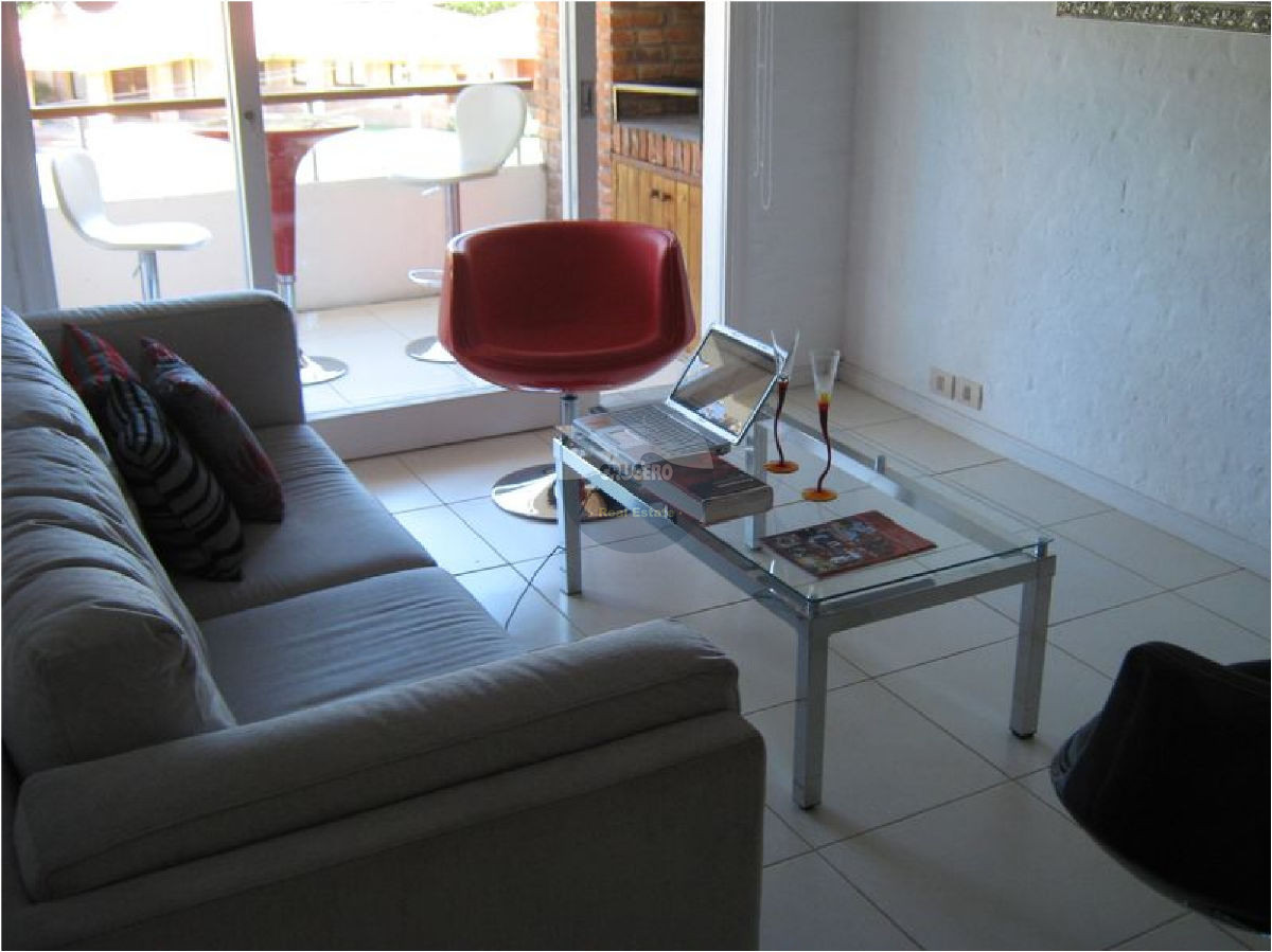 Apartamento ID.1057 - Apartamento en Punta del Este, Cantegril