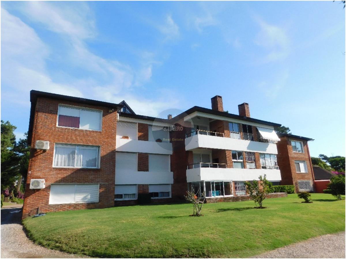 Apartamento ID.2024 - Apartamento en Punta del Este, Cantegril