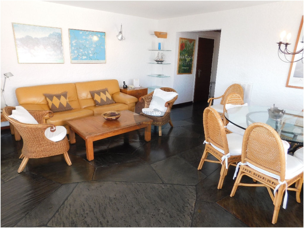 Apartamento ID.3889 - VENTA DEPARTAMENTO 2 DORMITORIOS ZONA PUERTO