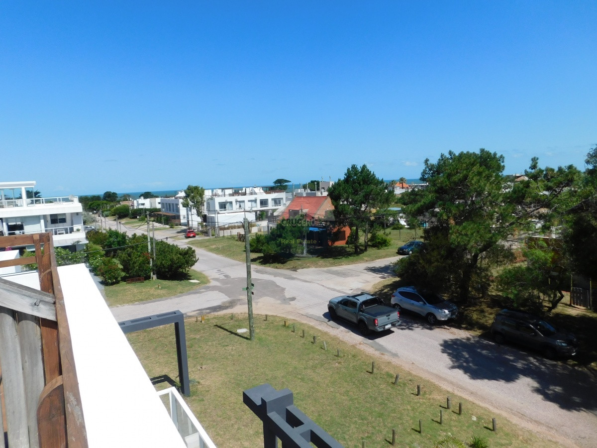 Apartamento ID.2246 - ALQUILER MANANTIALES DÚPLEX 3 DORMITORIOS 