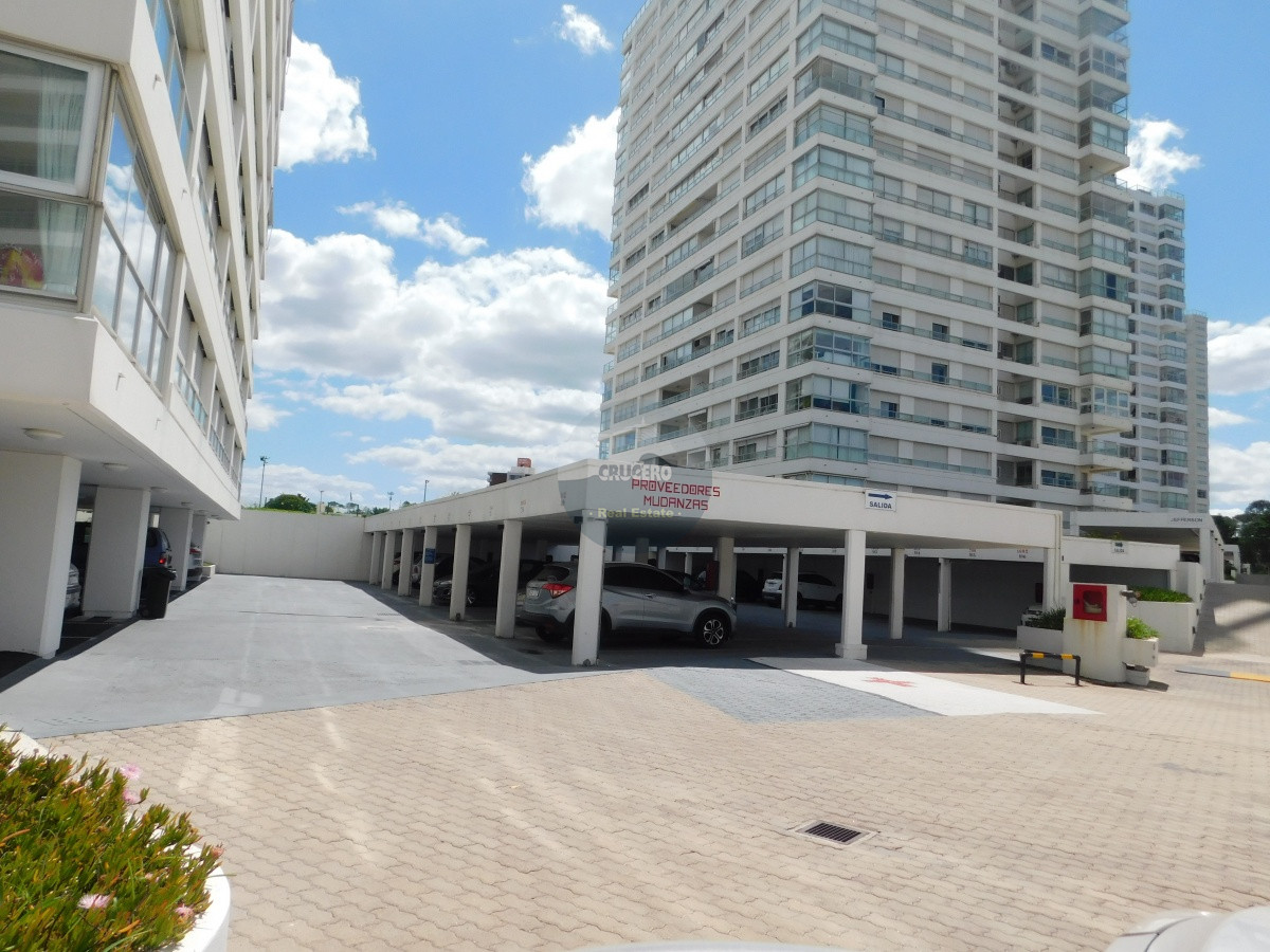 Apartamento ID.1144 - ALQUILER DEPARTAMENTO MANSA 3 DORMITORIOS MAS DEPENDENCIA