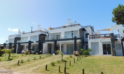 ALQUILER Y VENTA MANANATIALES DÚPLEX  3 DORMITORIOS
