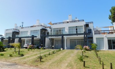 ALQUILER Y VENTA MANANTIALES DÚPLEX 3 DORMITORIOS
