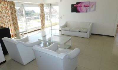VENTA APARTAMENTO EN ROOSVELT 3 DORMITORIOS