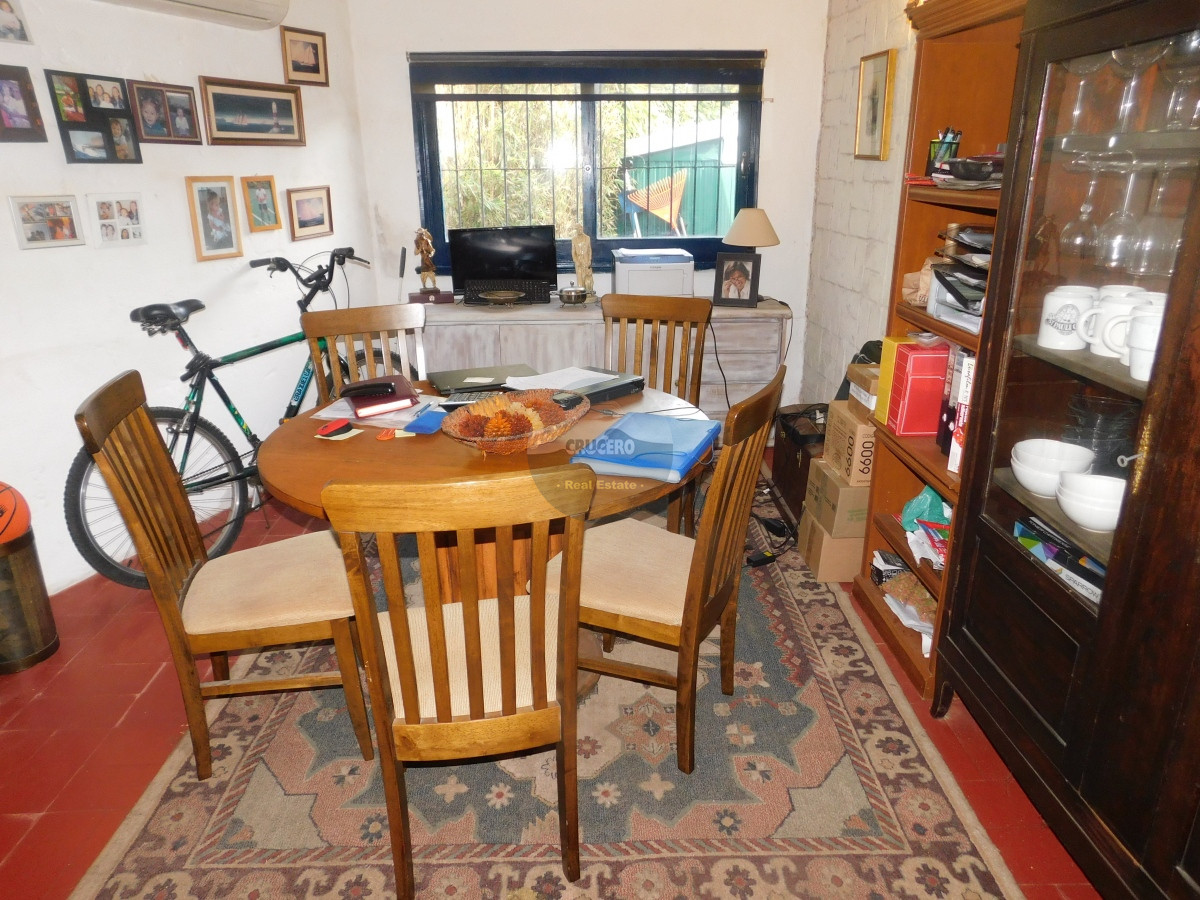 Casa ID.6298 - VENTA CASA 4 DORMITORIOS EN EL TESORO