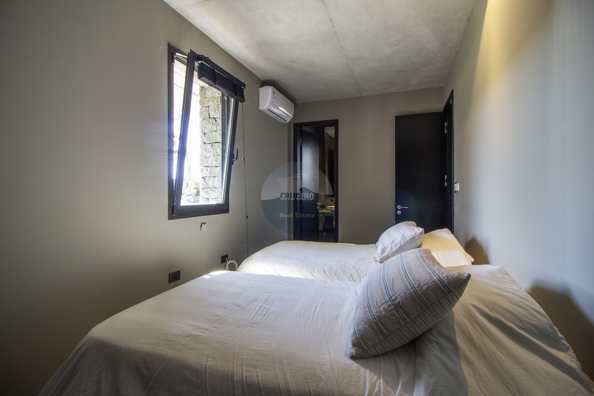 Casa ID.6146 - VENTA DE CASA DE 4 DORMITORIOS VARIO PRIVADO JOSÉ IGNACIO