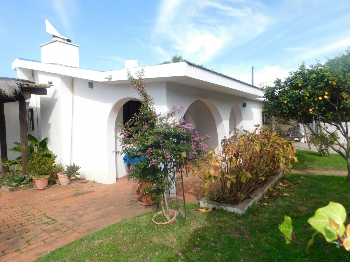 Casa ID.6298 - VENTA CASA 4 DORMITORIOS EN EL TESORO