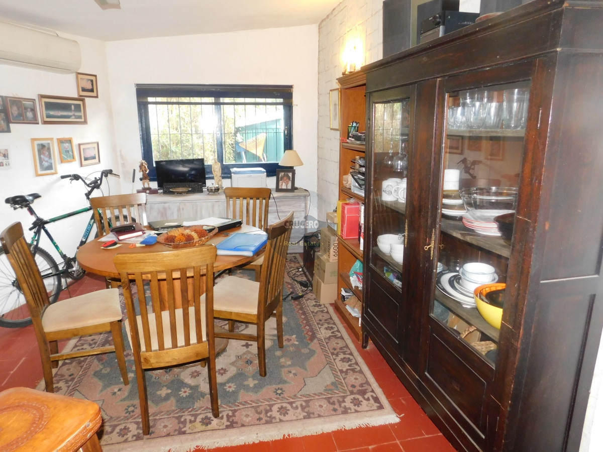Casa ID.6298 - VENTA CASA 4 DORMITORIOS EN EL TESORO