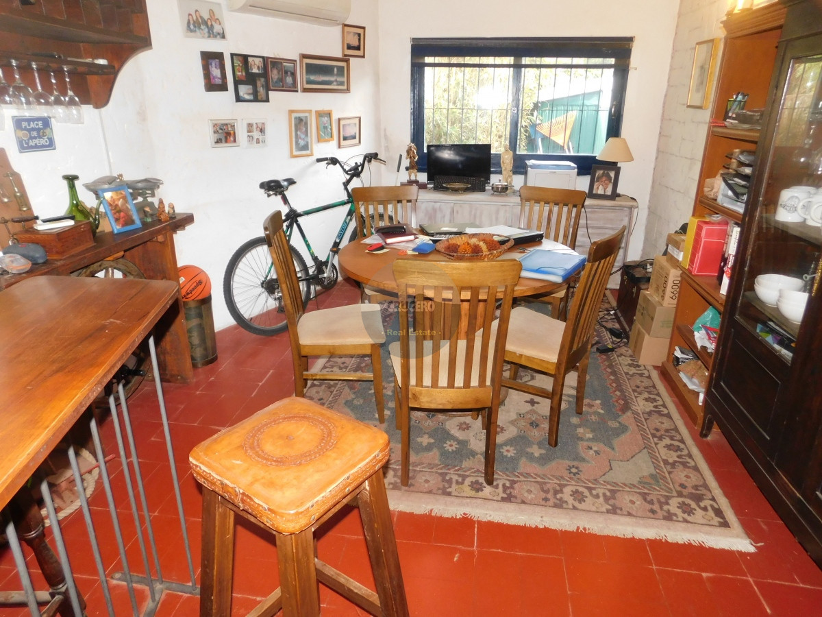 Casa ID.6298 - VENTA CASA 4 DORMITORIOS EN EL TESORO
