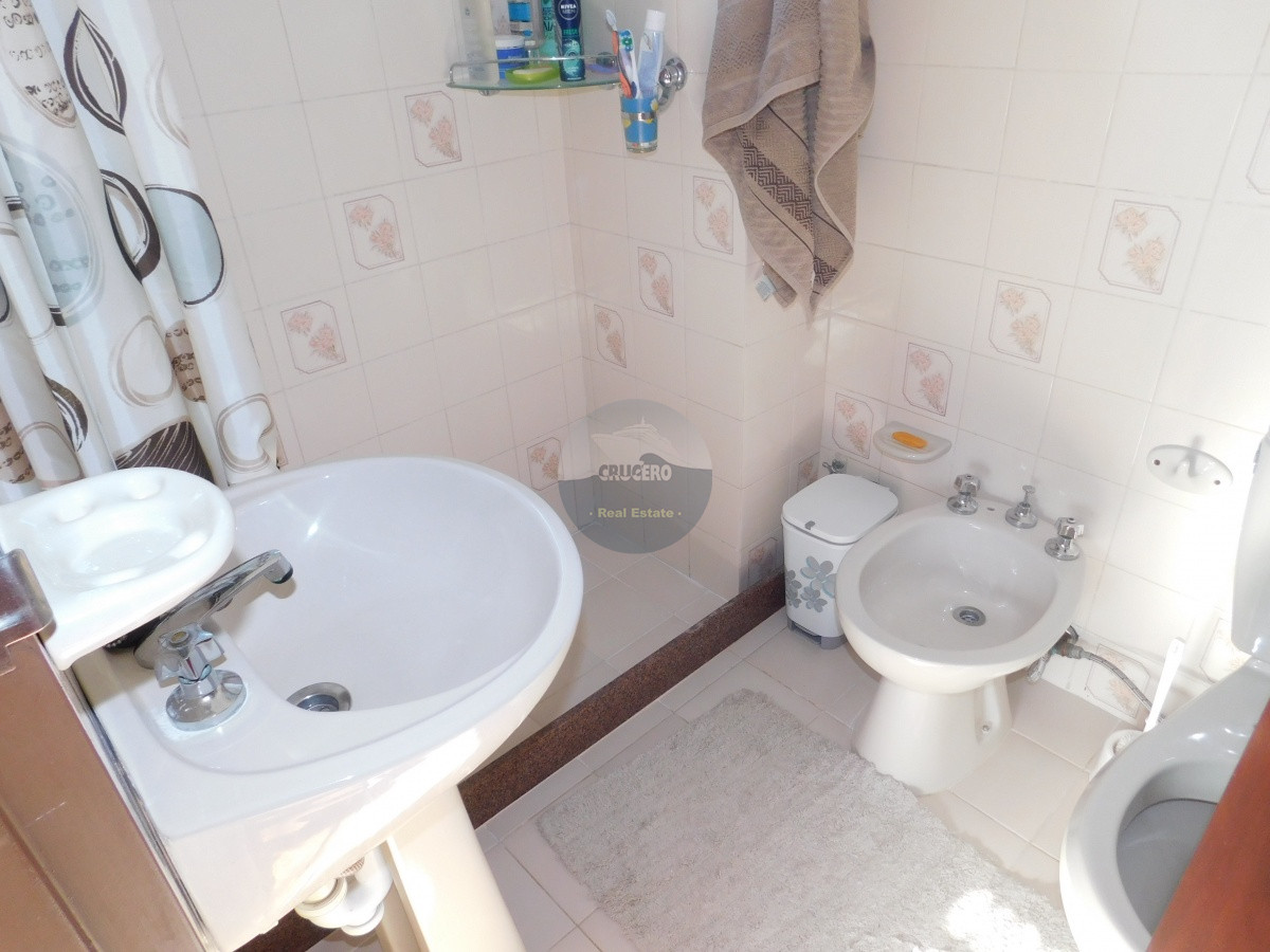 Casa ID.5766 - CASA EN VENTA DE 5 DORMITORIOS EN SAN RAFAEL
