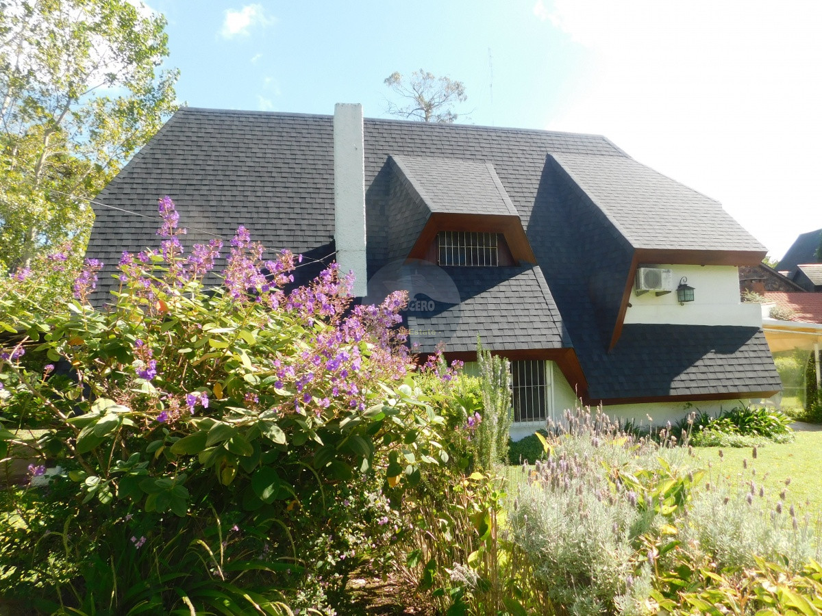 Casa ID.4219 - Casa en Punta del Este, Cantegril
