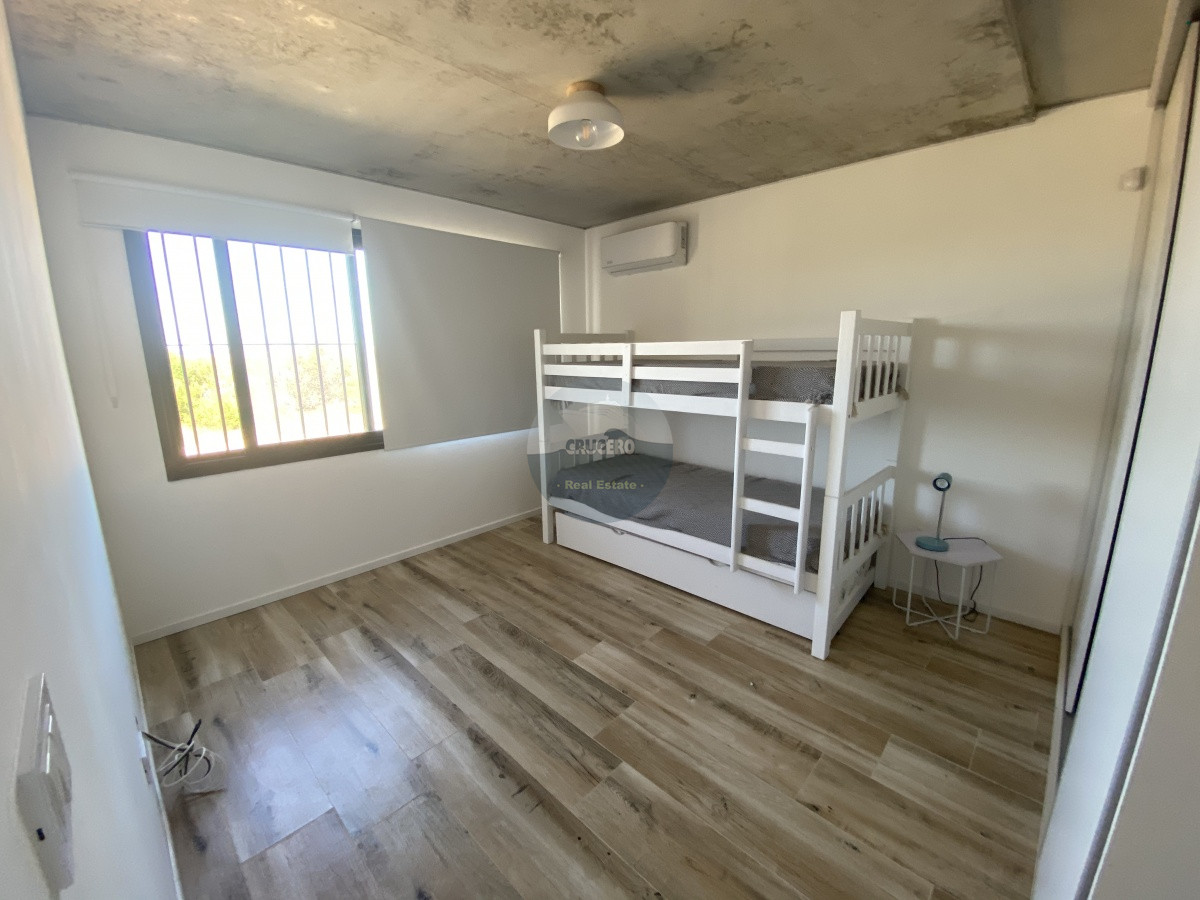 Casa ID.5888 - CASA EN VENTA DE 3 DORMITORIOS EN SANTA MONICA 