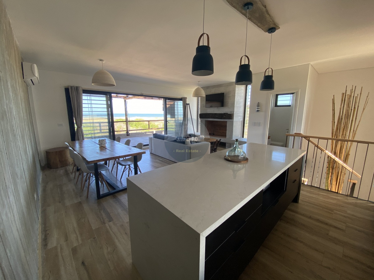 Casa ID.5888 - CASA EN VENTA DE 3 DORMITORIOS EN SANTA MONICA 
