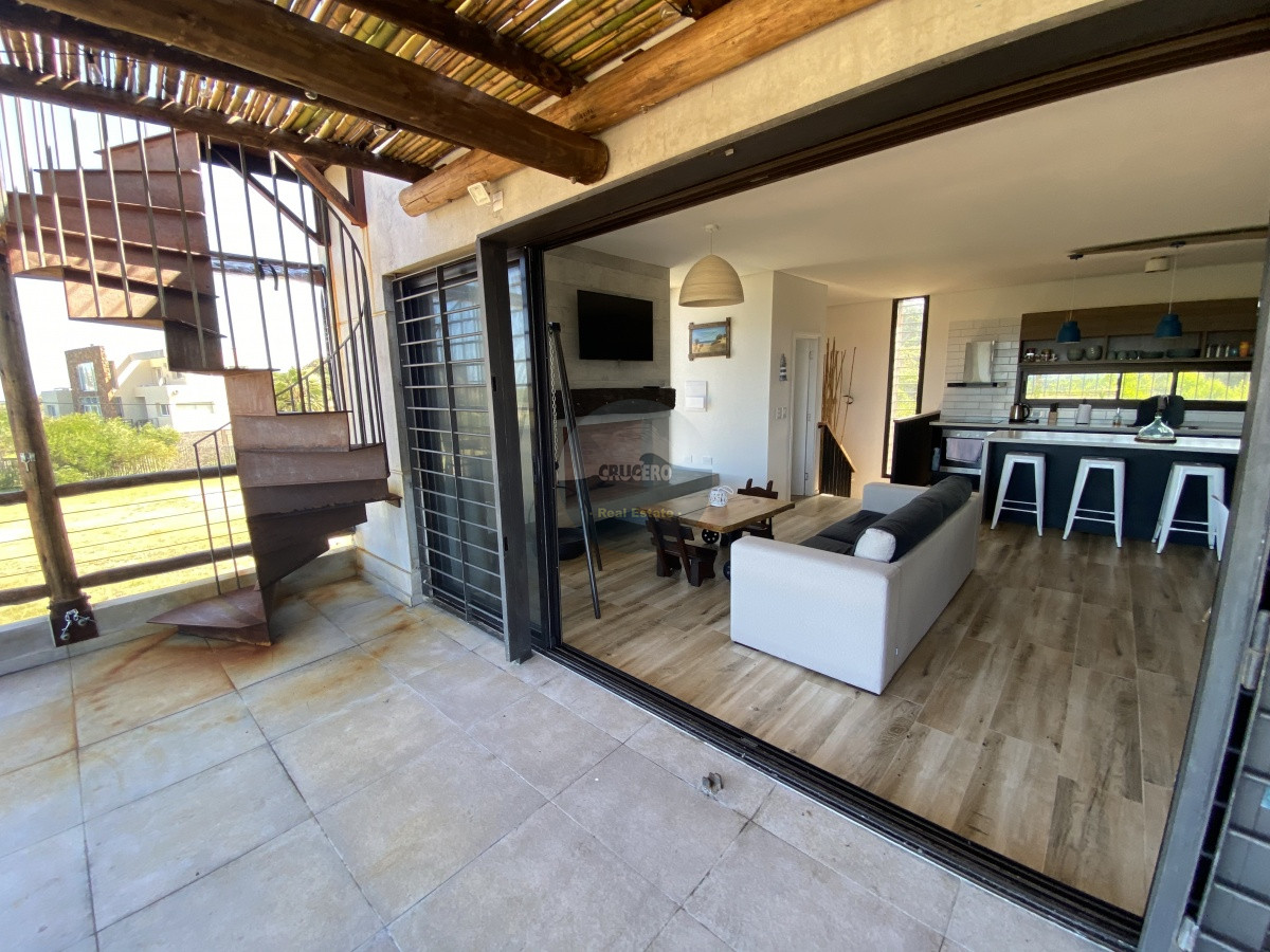 Casa ID.5888 - CASA EN VENTA DE 3 DORMITORIOS EN SANTA MONICA 