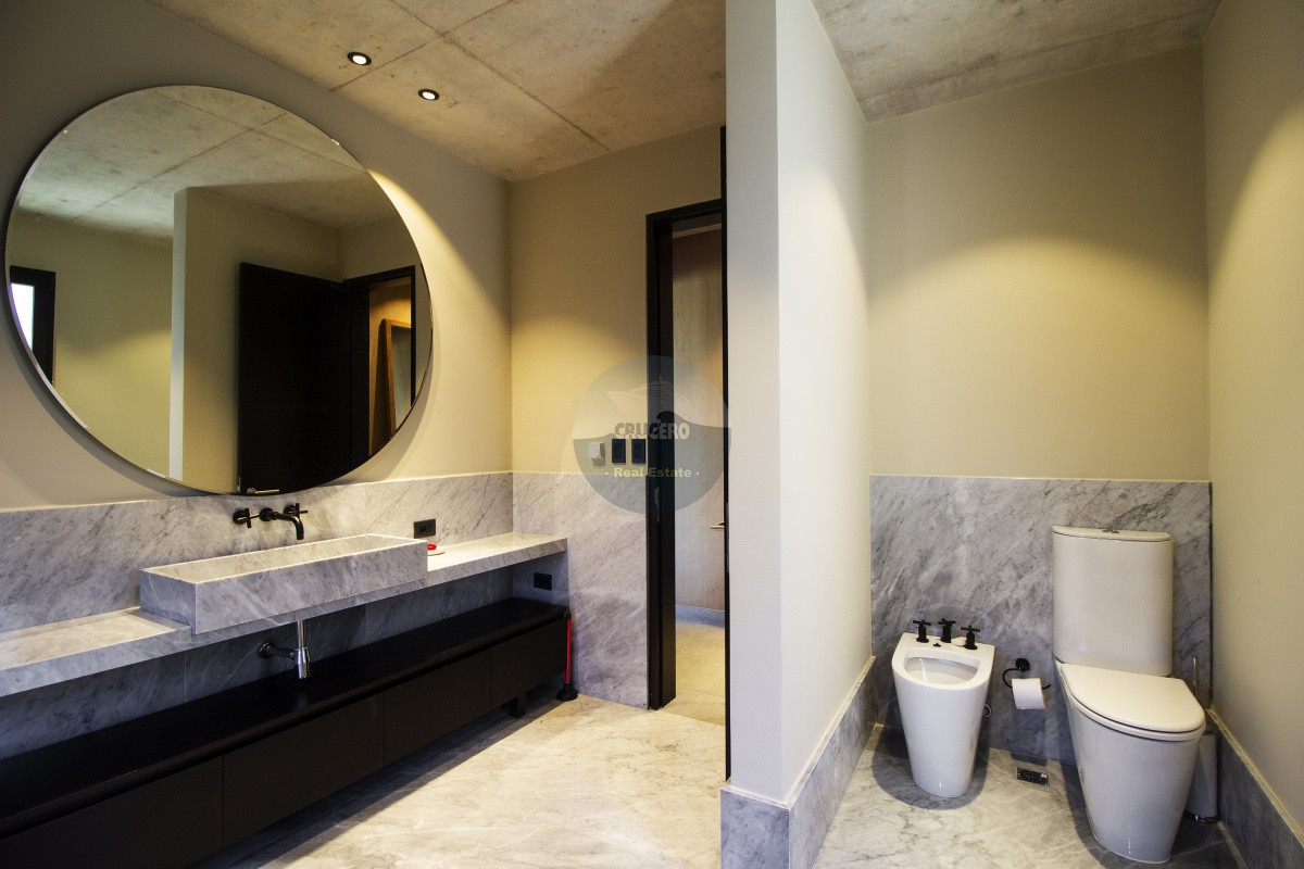 Casa ID.6146 - VENTA DE CASA DE 4 DORMITORIOS VARIO PRIVADO JOSÉ IGNACIO